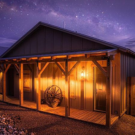 -Pet Friendly- Miners Cabin #5 -Two Double Beds - Private Balcony Tombstone Exterior foto