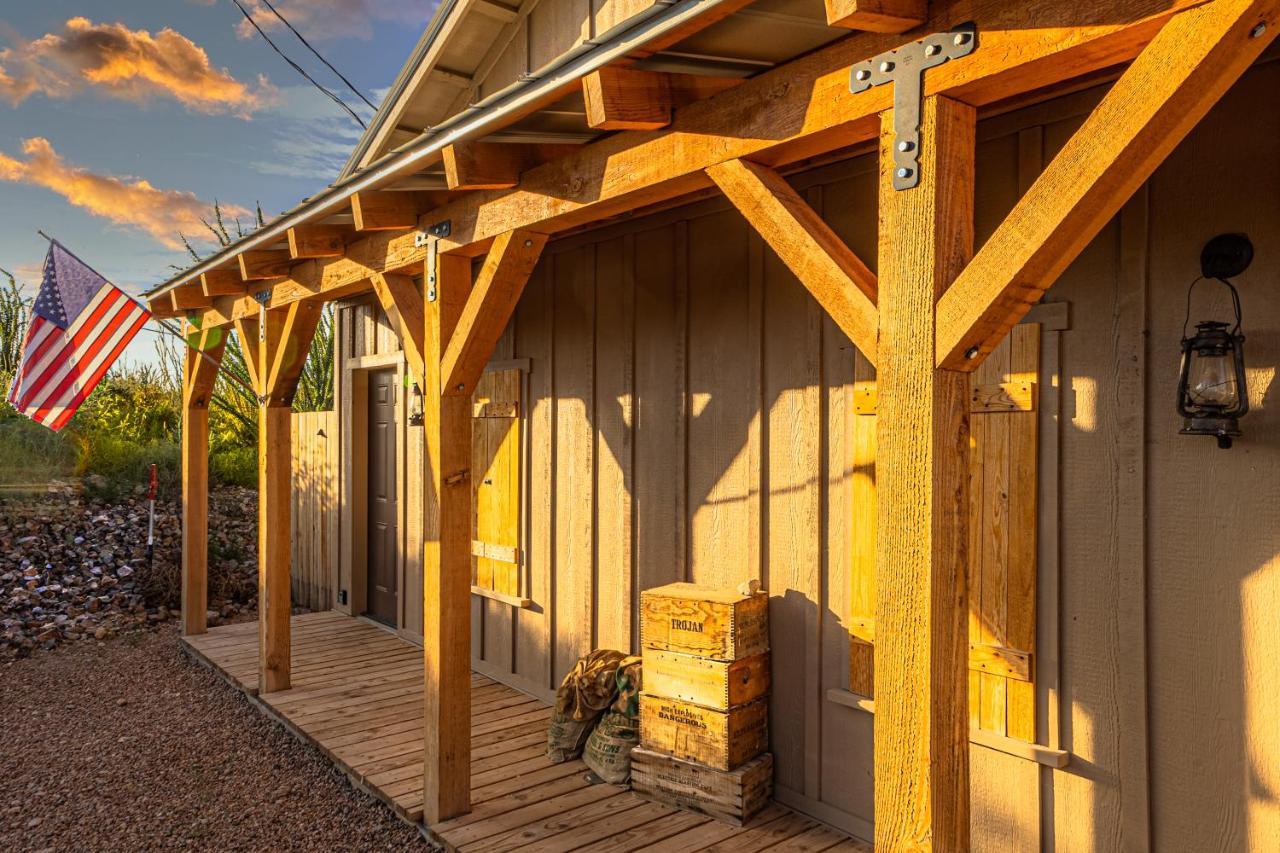 -Pet Friendly- Miners Cabin #5 -Two Double Beds - Private Balcony Tombstone Exterior foto