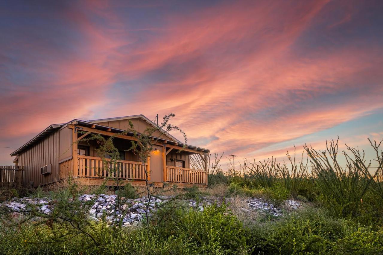 -Pet Friendly- Miners Cabin #5 -Two Double Beds - Private Balcony Tombstone Exterior foto
